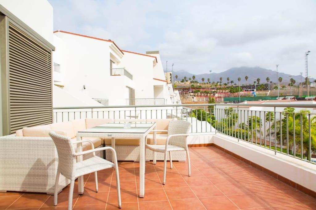 2 Bedrooms Apartment In Magnolia Golf Resort, La Caleta Costa Adeje (Tenerife) Exterior foto